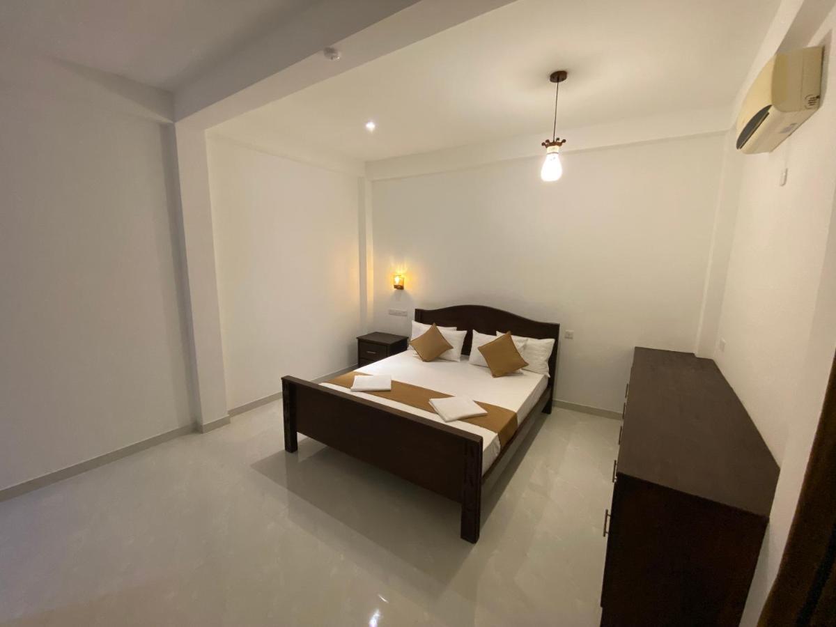 Sharta Yala Hotel Tissamaharama Ngoại thất bức ảnh