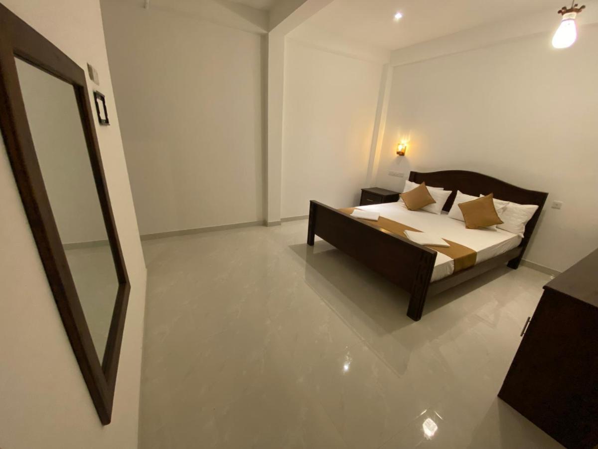 Sharta Yala Hotel Tissamaharama Ngoại thất bức ảnh