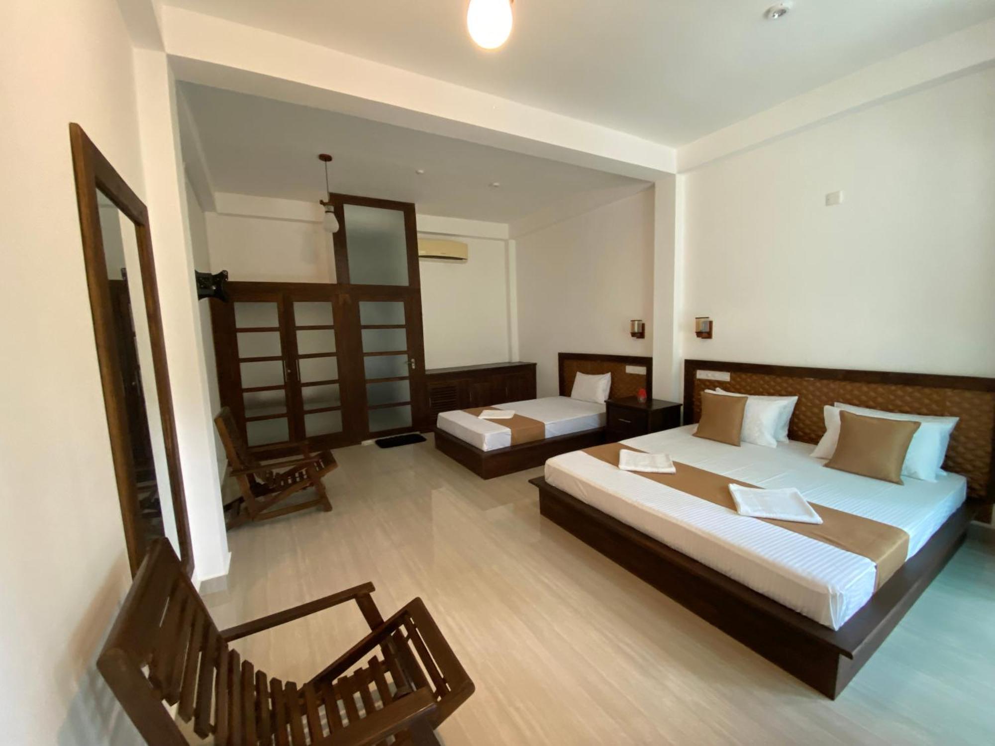 Sharta Yala Hotel Tissamaharama Ngoại thất bức ảnh